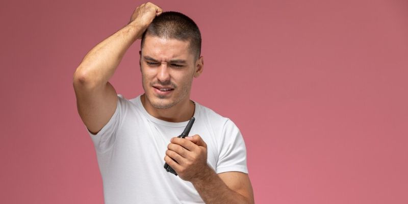 Penyebab Rambut Rontok di Kepala Pria/Freepik.com/KamranAydinov