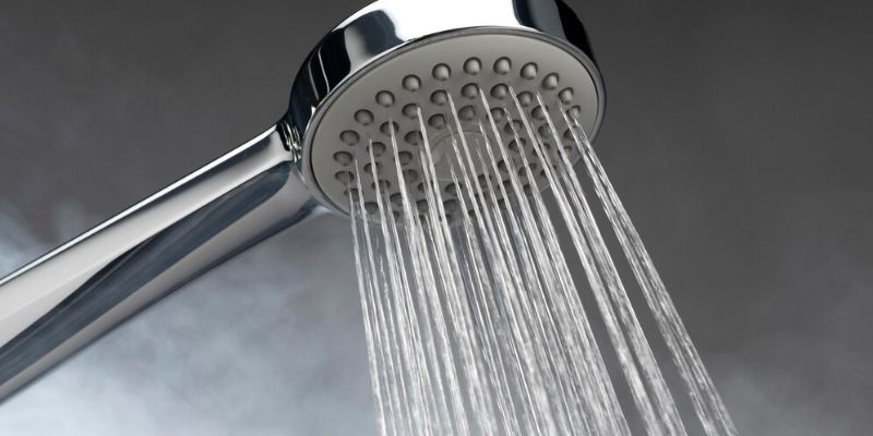 Mandi Air Panas Bisa Merusak Kesehatan Kulit Pria, Mitos atau Fakta?