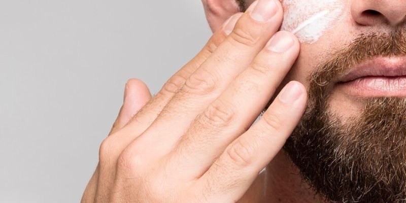 Aman dan Ampuh, Ini Lho Manfaat Alpha Arbutin dalam Skincare