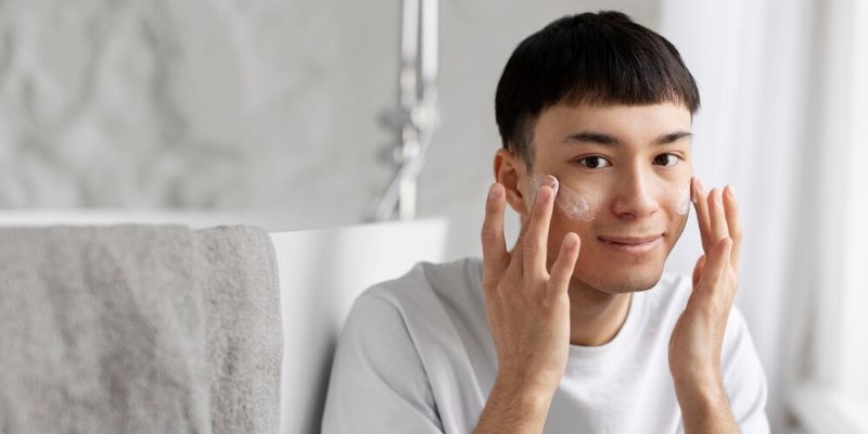 Tips Memudarkan Jerawat/Freepik.com