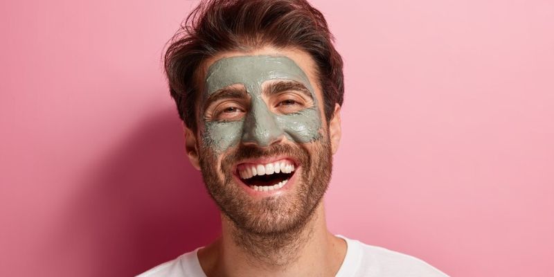 Punya Masalah Kulit yang Kompleks? Yuk Cobain Manfaat Pakai Masker Clay!