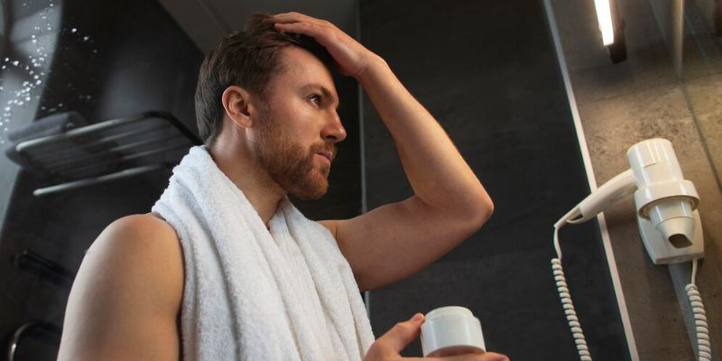 Cara Menghilangkan Sisa Pomade Oil-Based pada Rambut/Freepik.com