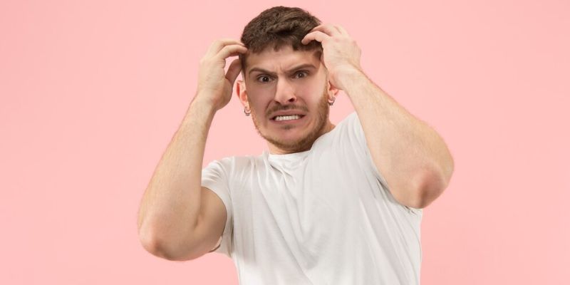 Dampak Buruk Air Hujan pada Rambut/Freepik.com