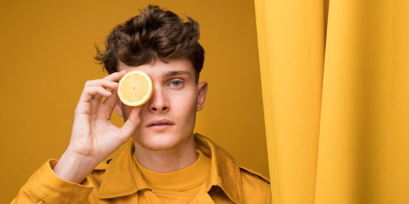 Manfaat Kandungan Vitamin C dalam Skincare Pria, Wajib Pakai Setiap Hari!