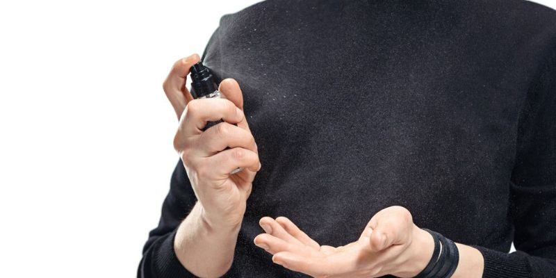 Segar Seharian, Ini Titik Semprot Parfum Agar Wanginya Lebih Tahan Lama