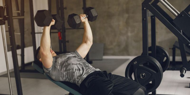 Alasan Melakukan Bench Press/Freepik.com