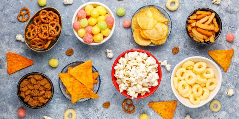 7 Kudapan yang Diam-Diam Bikin Perut Buncit dan Merusak Kesehatan Kulit