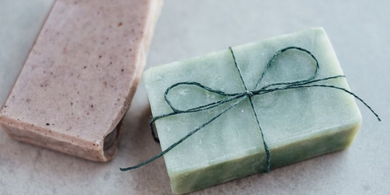 Body Wash vs Sabun Batangan/Unsplash.com