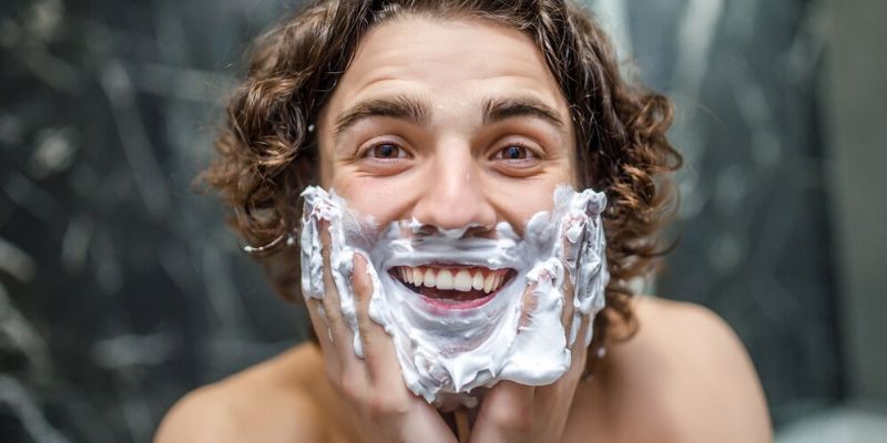 Cuma di Rumah Saja, Masih Perlukah Cuci Muka Sebelum Tidur?