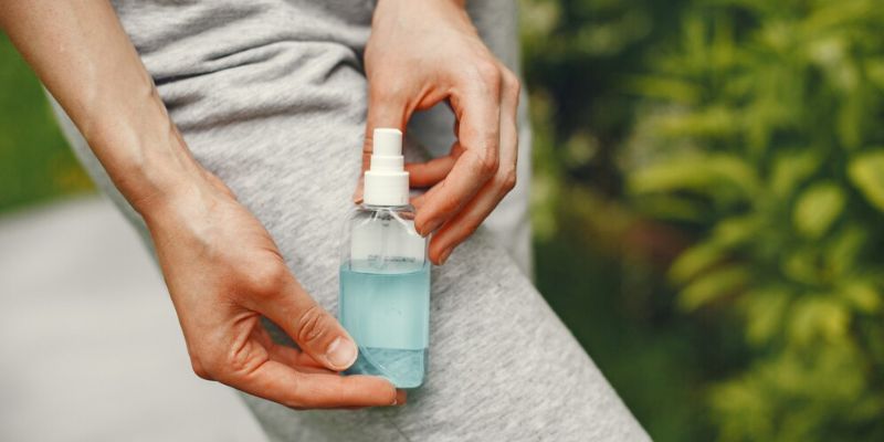 Apakah Menggunakan Sunscreen Spray Benar-Benar Efektif? Ini Penjelasan Ahli Dermatologi!