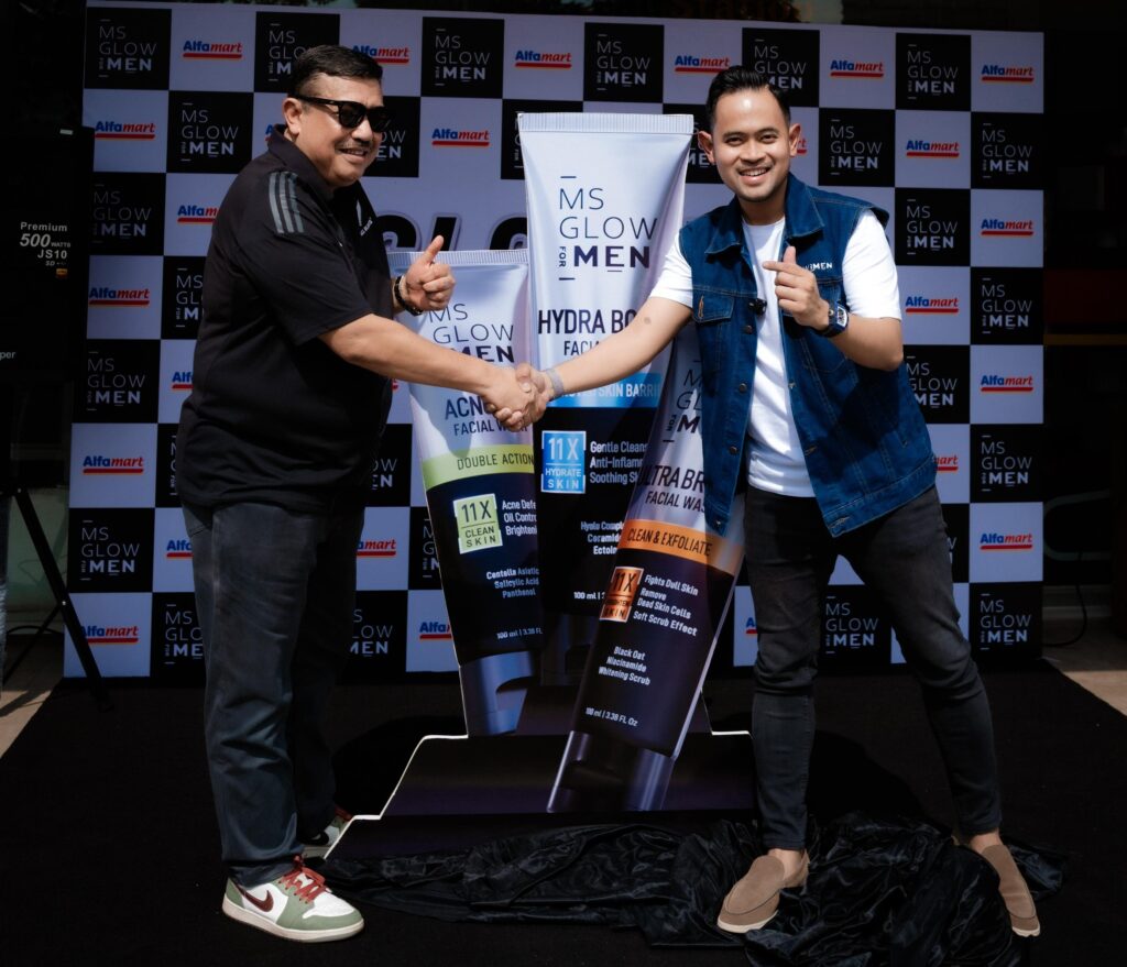 GLOW UP EVERY WHERE! Kini MS Glow for Men Tersedia di Alfamart!